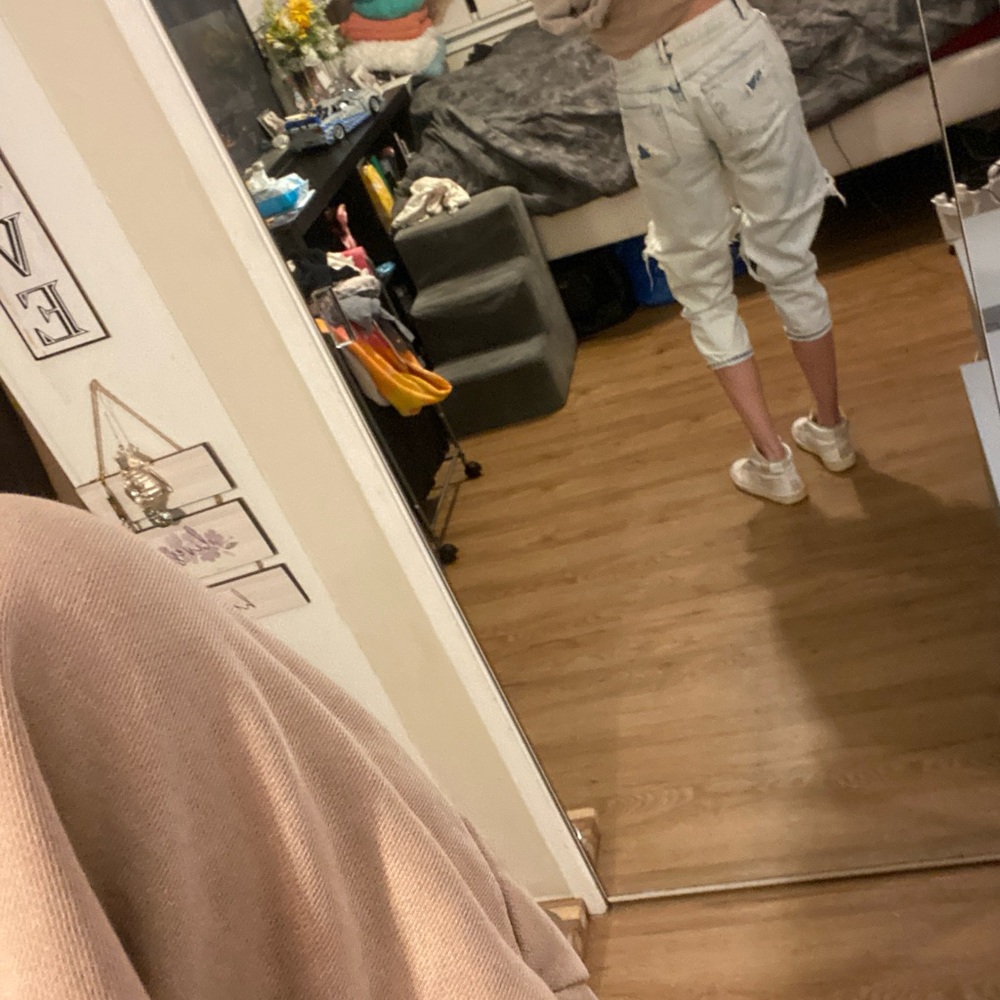Distressed Denim Pants - Picture 10 of 15
